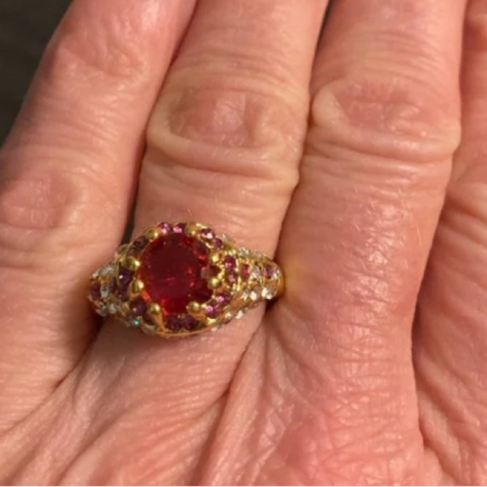 Ruby Colored Ring With Rhinestones - Gold Tone - image 6
